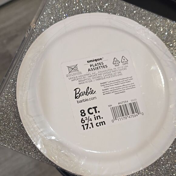 Barbie Disposable Tableware Set - Pink and Yellow - Picture 7 of 11